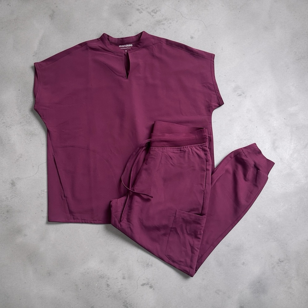 Mandala maroon Short-Sleeve Top & Jogger scrub Set